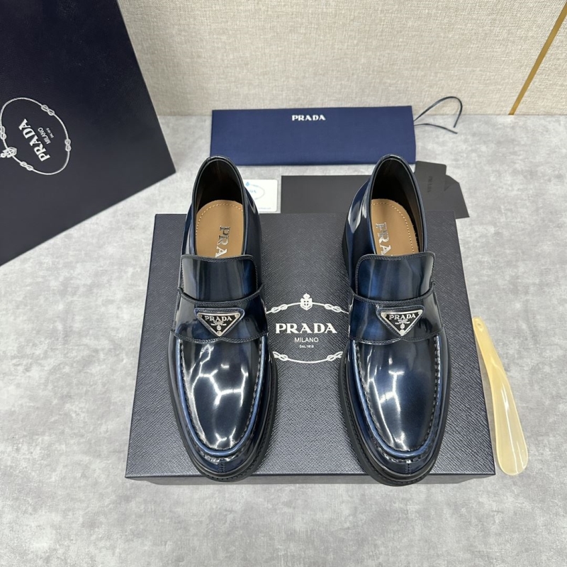 Pra*a leather shoes